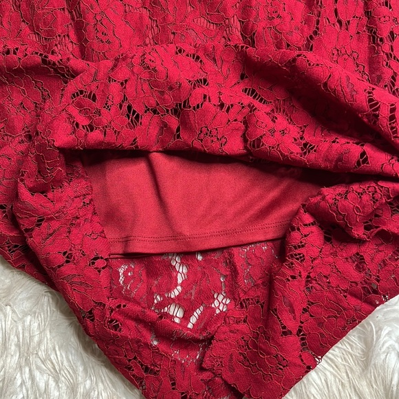 Forever 21 Red Lace off the Shoulder MIDI Dress - Picture 4 of 9